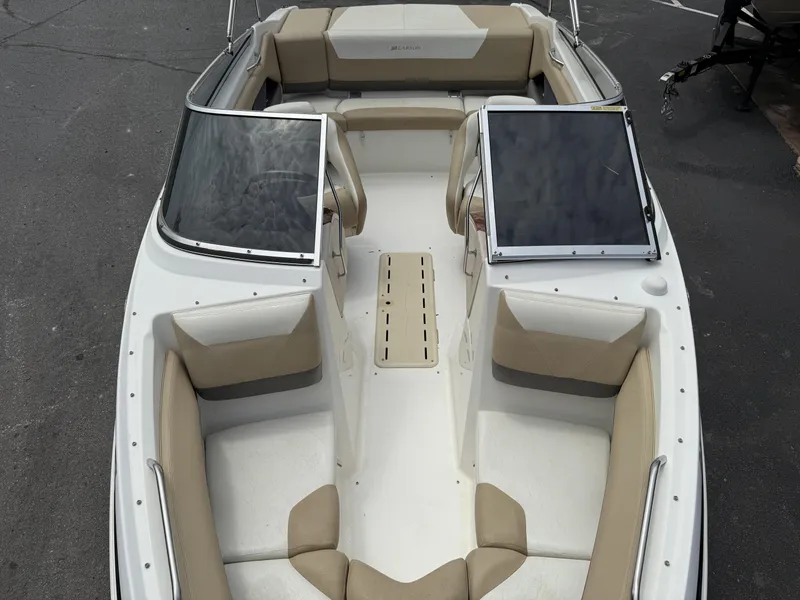 Slide: The Image of Larson LXi 228 2005 - 20