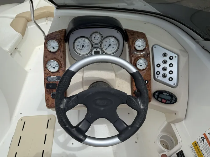 Slide: The Image of Larson LXi 228 2005 - 22