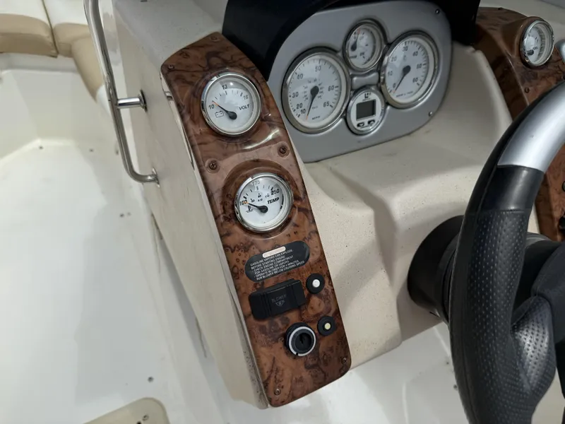 Slide: The Image of Larson LXi 228 2005 - 25