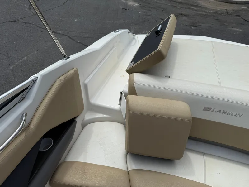 Slide: The Image of Larson LXi 228 2005 - 41