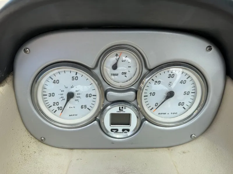 Slide: The Image of Larson LXi 228 2005 - 52