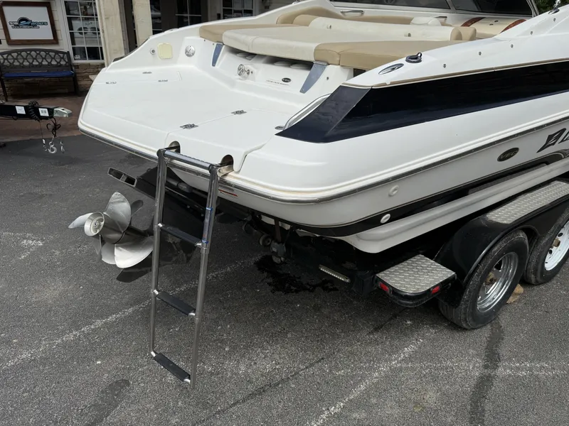 Slide: The Image of Larson LXi 228 2005 - 6