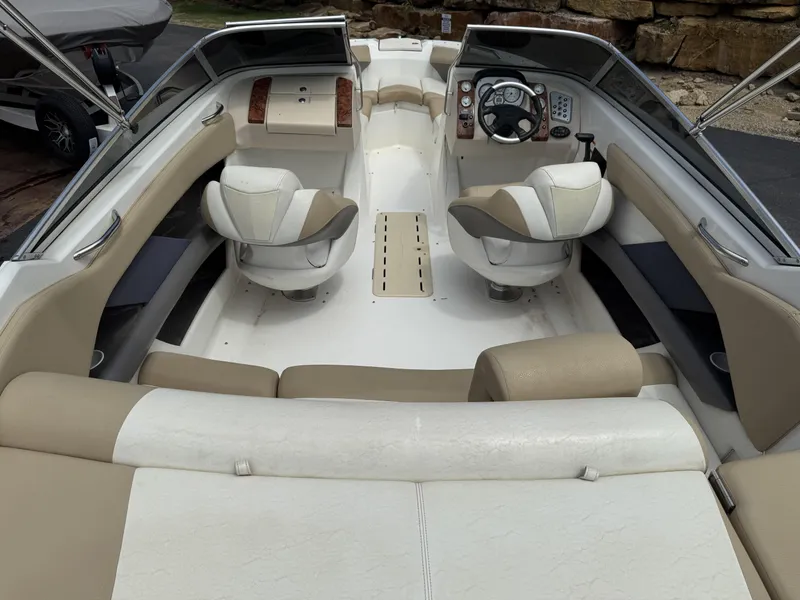 Slide: The Image of Larson LXi 228 2005 - 9