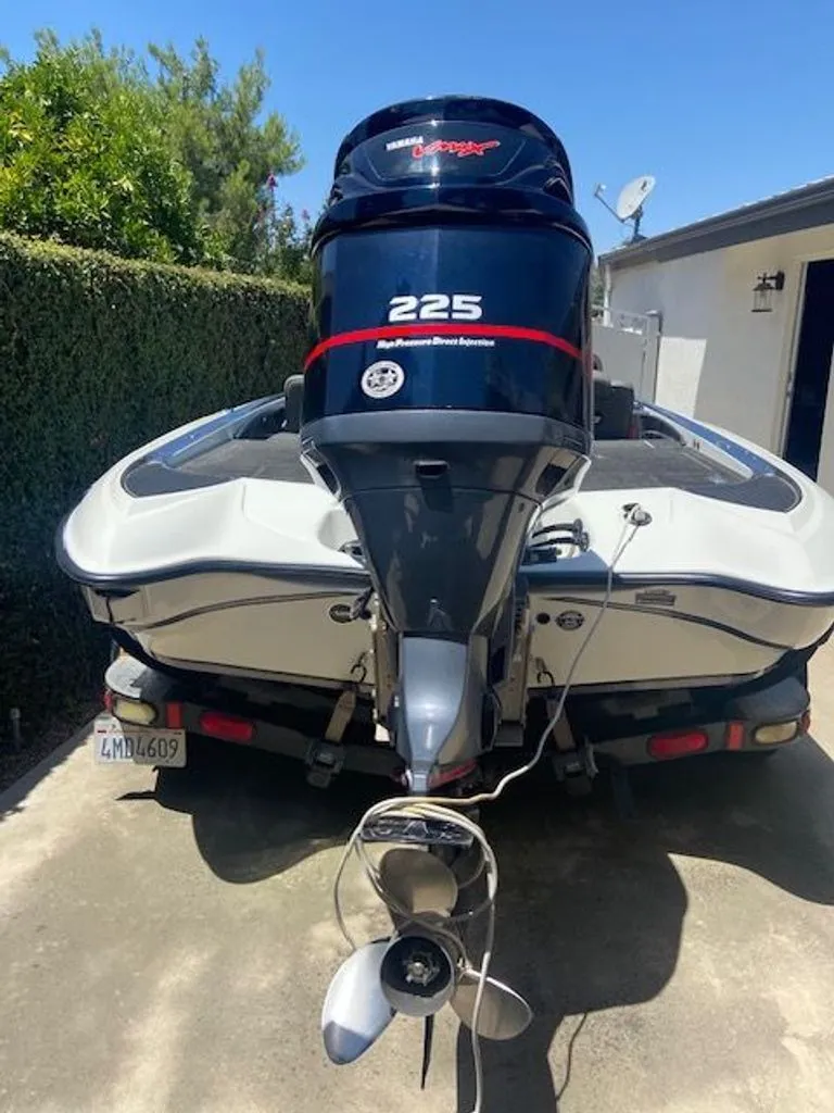 Slide: The Image of Triton 20 TRX 2005 - 12