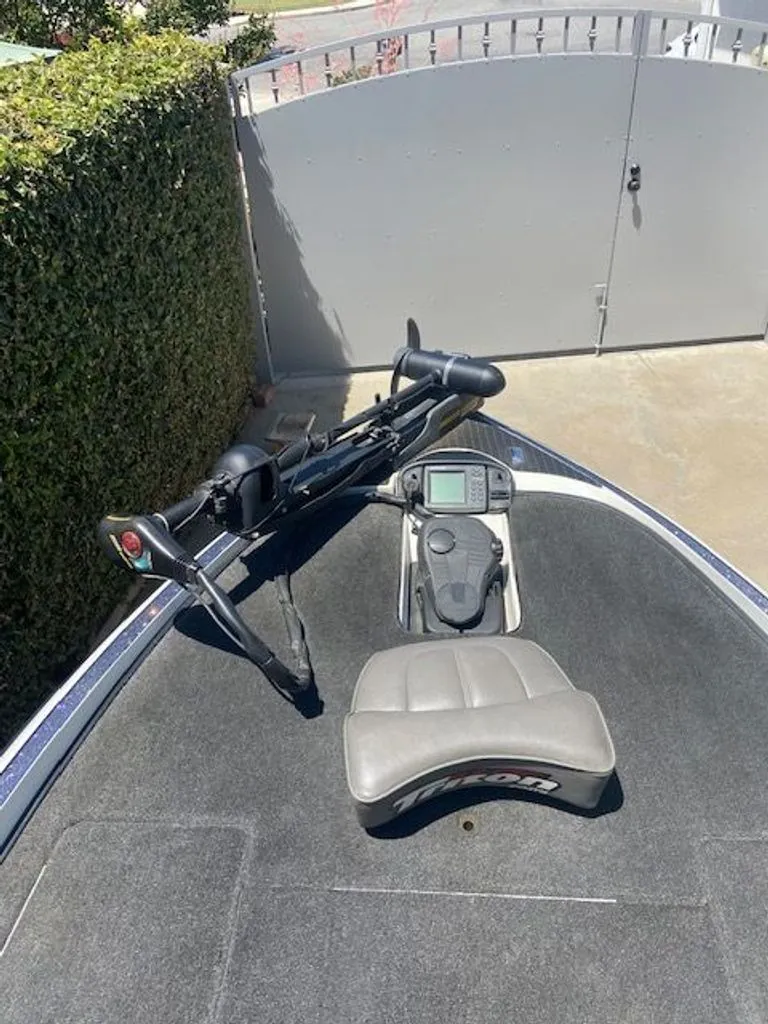 Slide: The Image of Triton 20 TRX 2005 - 2