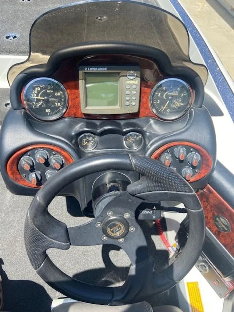 Slide: The Image of Triton 20 TRX 2005 - 6