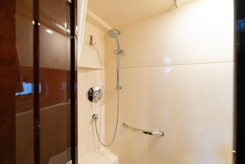 Slide: The Image of Guest shower - 33