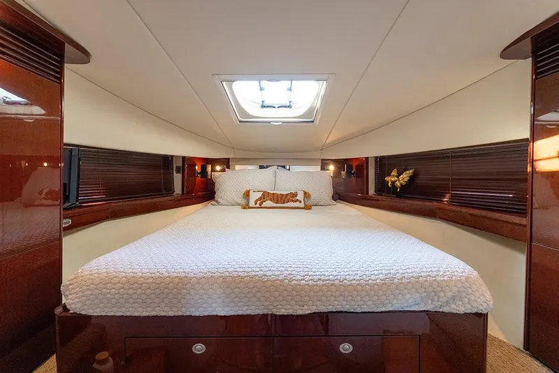 Slide: The Image of Master stateroom - 9