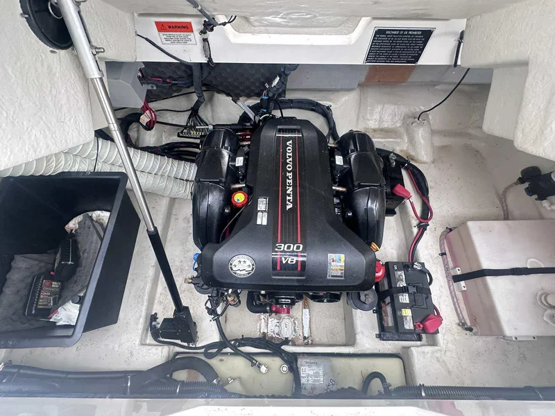 Slide: The Image of Engine compartment of 2015 Rinker 276 Captiva Bowrider with Volvo Penta 300 V8 engine. - 9