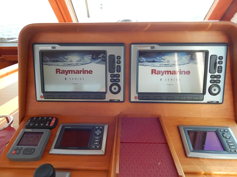 Slide: The Image of Navigation system on 2010 Sabre 40 Sedan yacht with Raymarine E Series displays. - 48