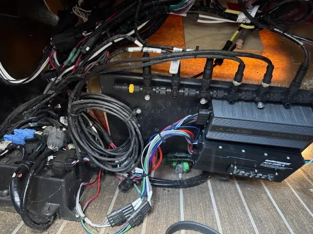 Slide: The Image of Electrical wiring and audio system in a 2022 Premier 250 Sunsation boat. - 36