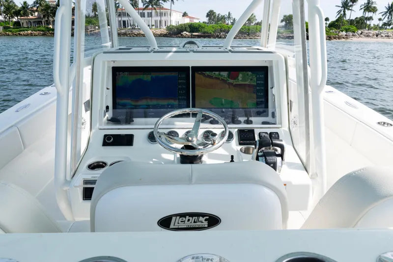 Slide: The Image of SeaVee 390 2021 - 50