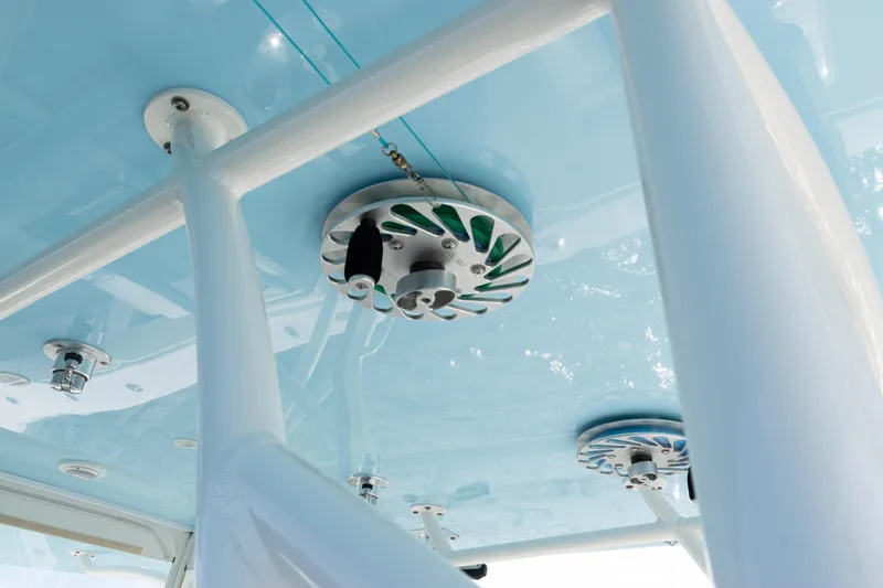 Slide: The Image of SeaVee 390 2021 - 54