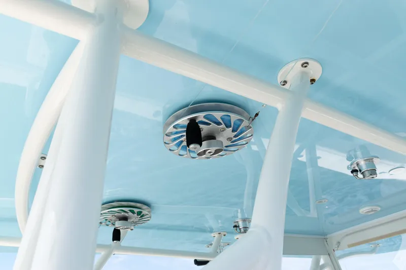 Slide: The Image of SeaVee 390 2021 - 55