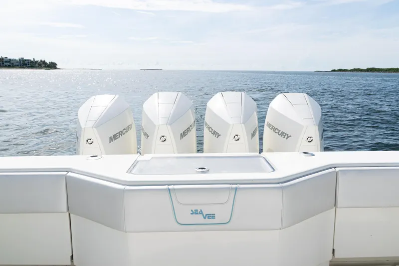 Slide: The Image of SeaVee 390 2021 - 64