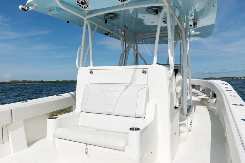 Slide: The Image of SeaVee 390 2021 - 69