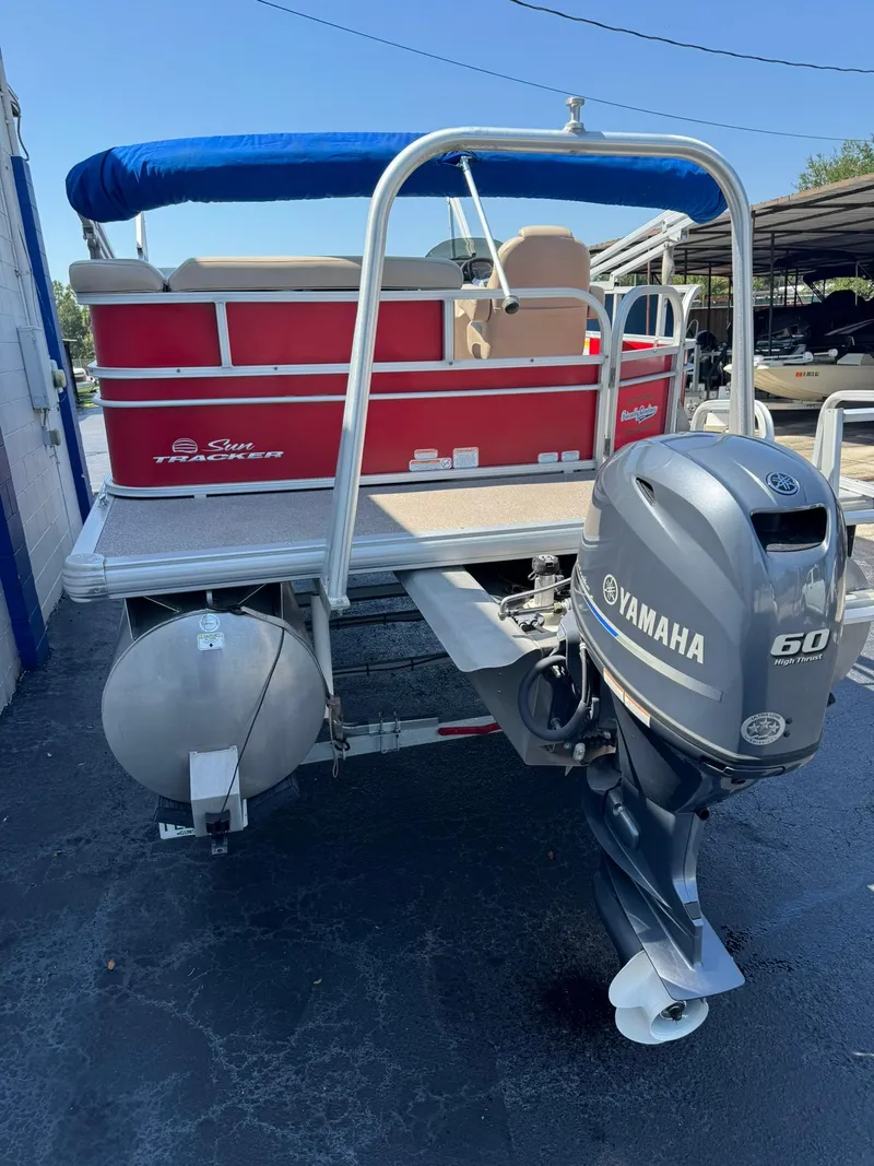 Slide: The Image of 2017 Sun Tracker Party Barge 20 DLX with Yamaha 60 outboard motor. - 3