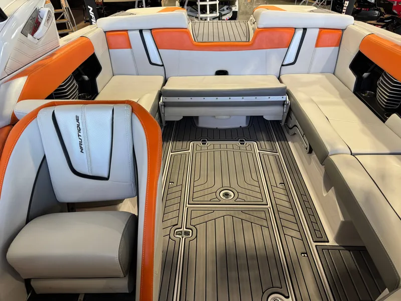 Slide: The Image of Nautique Super Air Nautique G23 2013 - 22