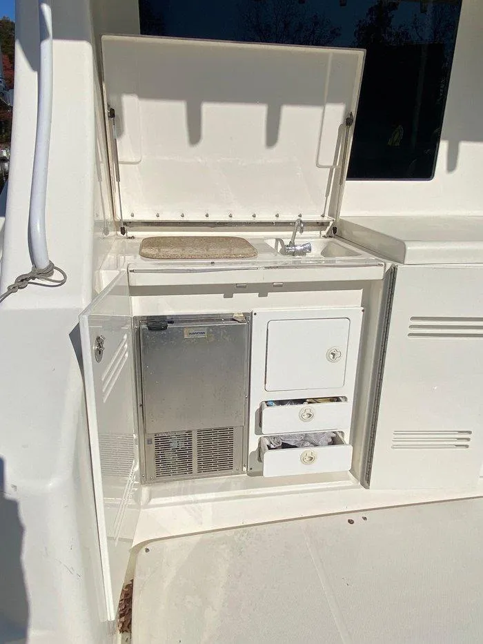 Slide: The Image of Silverton 50 Convertible - 12