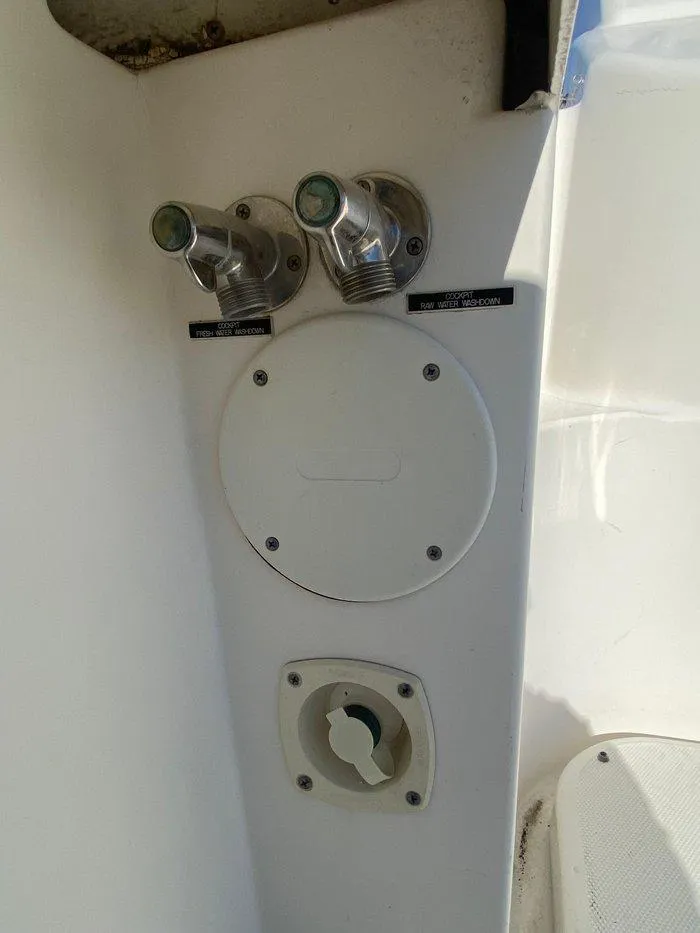 Slide: The Image of Silverton 50 Convertible - 19