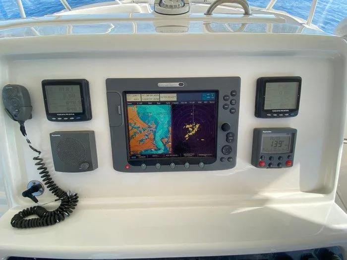 Slide: The Image of Silverton 50 Convertible - 22