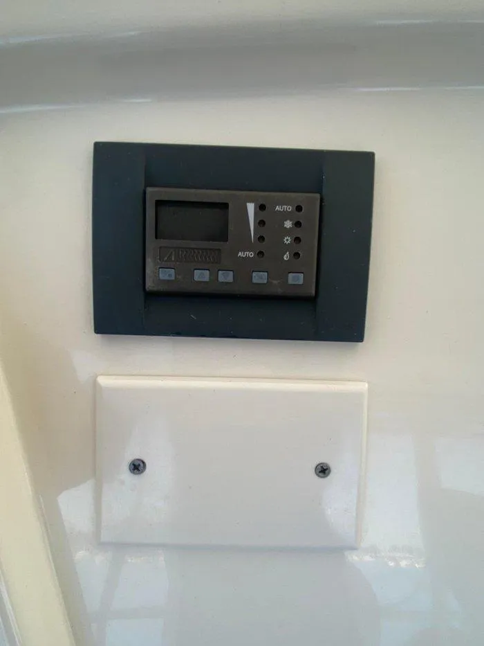 Slide: The Image of Silverton 50 Convertible - 26