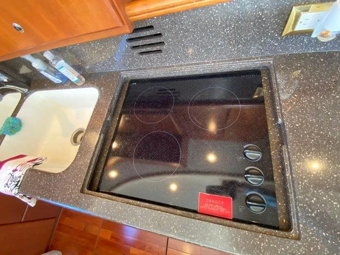 Slide: The Image of Silverton 50 Convertible - 41