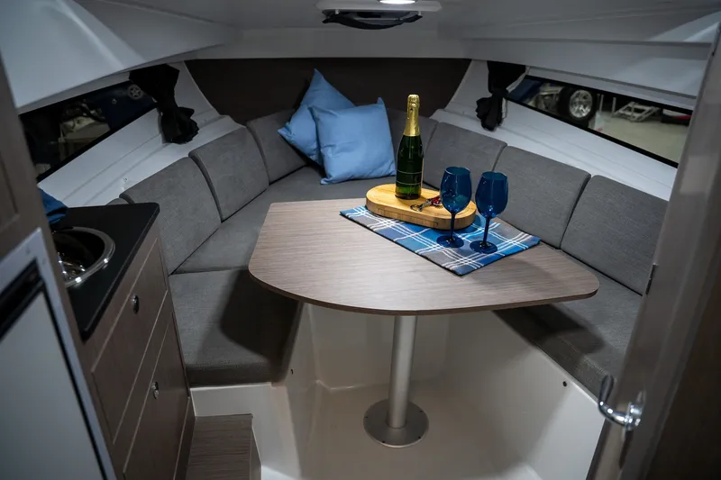 Slide: The Image of Beneteau Flyer 8 SUNdeckV2 2026 - 17