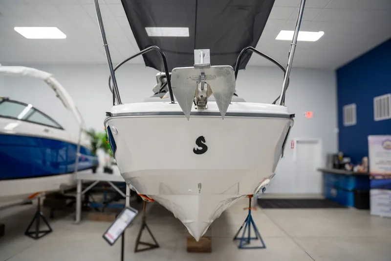 Slide: The Image of Beneteau Flyer 8 SUNdeckV2 2026 - 5