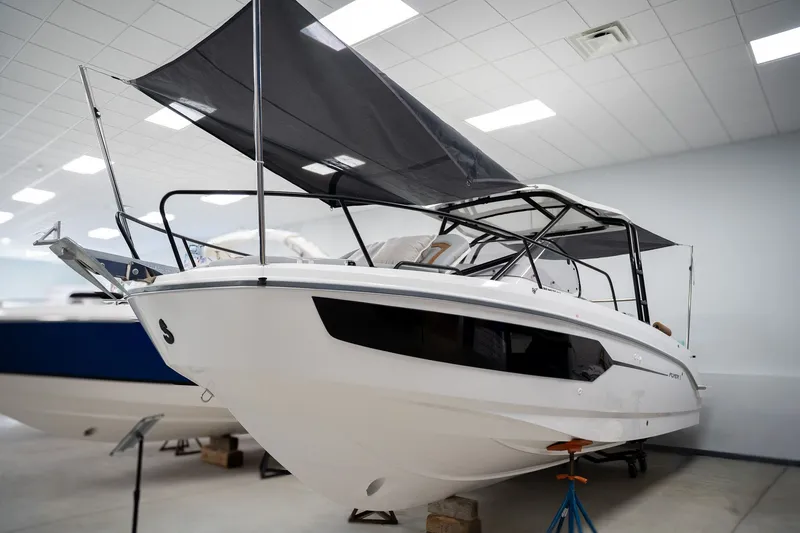 Slide: The Image of Beneteau Flyer 8 SUNdeckV2 2026 - 6