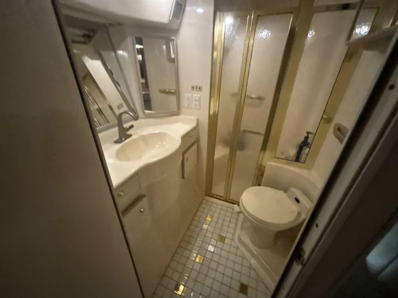 Slide: The Image of Sea Ray 500 Sundancer 1996 - 83