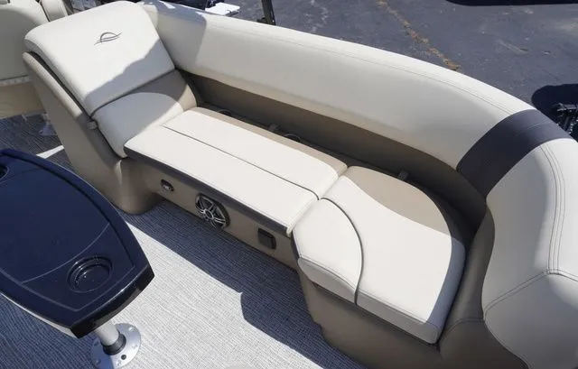 Slide: The Image of SunCatcher Select 324RC 2025 - 21