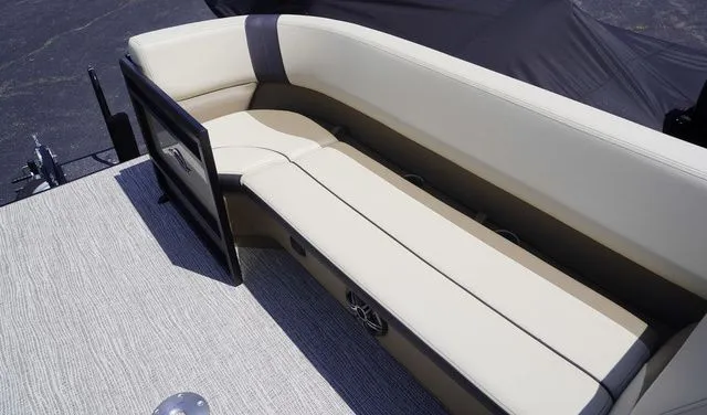 Slide: The Image of SunCatcher Select 324RC 2025 - 6