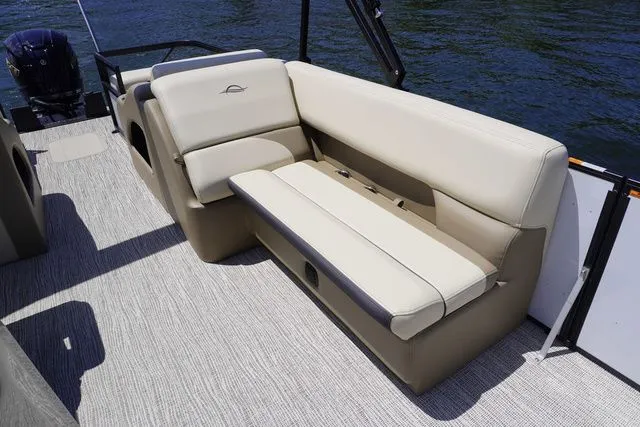 Slide: The Image of SunCatcher Select 324SS 2025 - 10