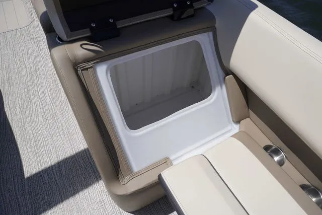 Slide: The Image of SunCatcher Select 324SS 2025 - 12