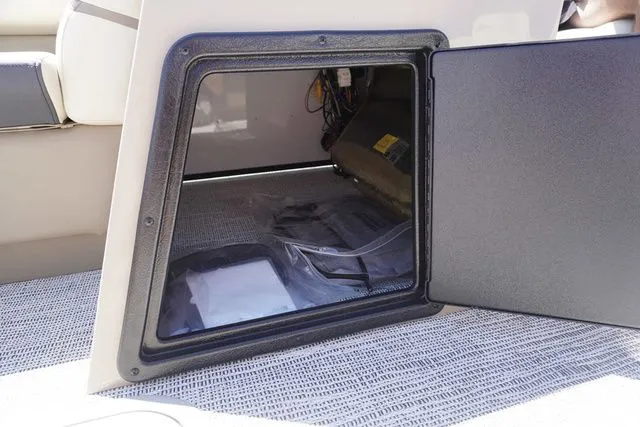 Slide: The Image of SunCatcher Select 324SS 2025 - 18