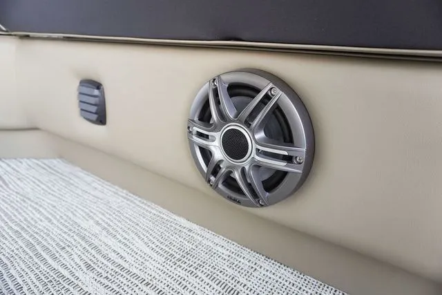 Slide: The Image of SunCatcher Select 324SS 2025 - 25