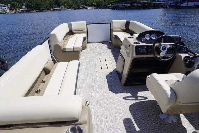 Slide: The Image of SunCatcher Select 324SS 2025 - 4