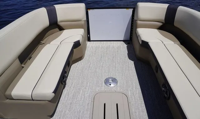 Slide: The Image of SunCatcher Select 324SS 2025 - 5