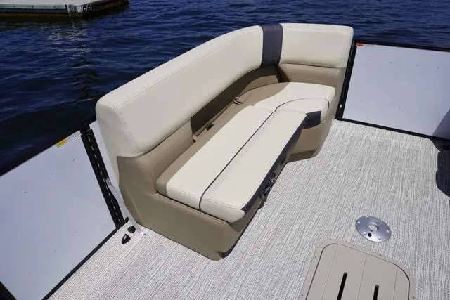 Slide: The Image of SunCatcher Select 324SS 2025 - 6