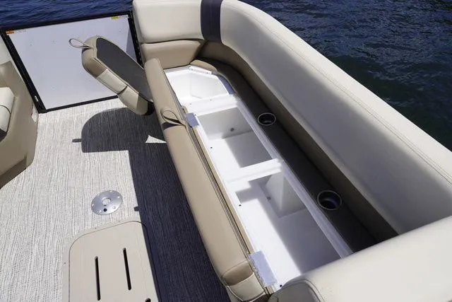 Slide: The Image of SunCatcher Select 324SS 2025 - 9