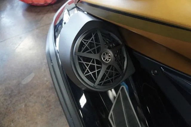 Slide: The Image of Yamaha FX CRUISER HO W/AUDIO-COPPER/BLACK 2025 - 10