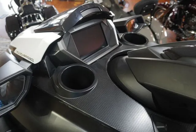 Slide: The Image of Yamaha FX SVHO 2025 - 10