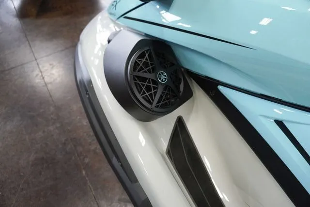 Slide: The Image of Yamaha VX Cruiser HO 2025 - 3