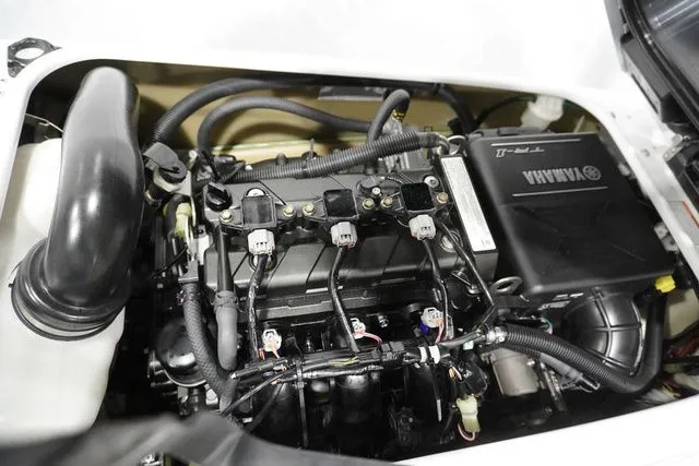 Slide: The Image of Yamaha SuperJet 2021 - 4