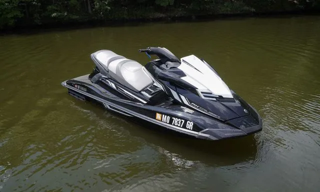 Slide: The Image of Yamaha FX CR 2017 - 3