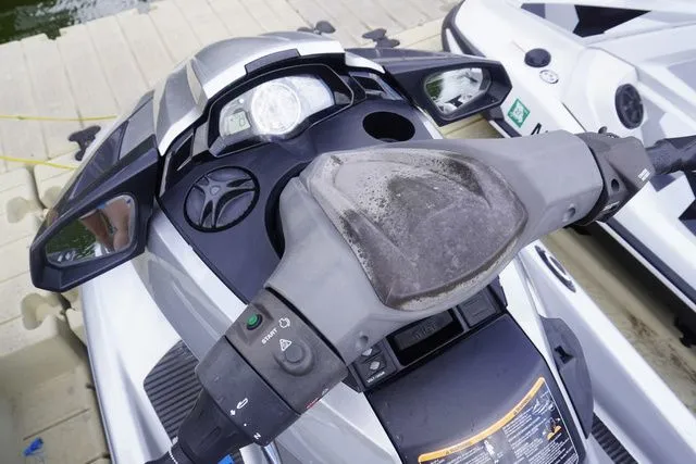 Slide: The Image of Yamaha FX CR 2012 - 7