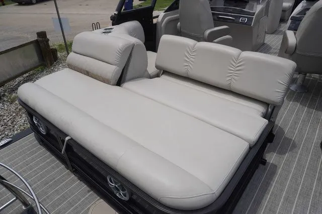 Slide: The Image of Harris Solstice DC 250 2017 - 18