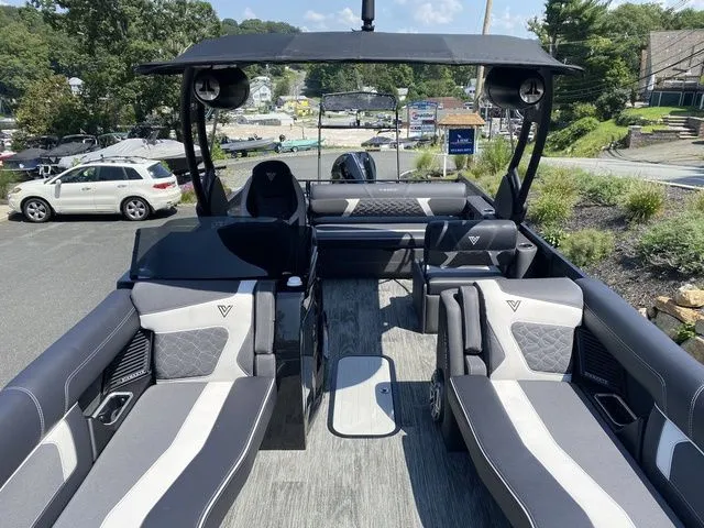 Slide: The Image of Viaggio Diamante 24S 2025 - 9