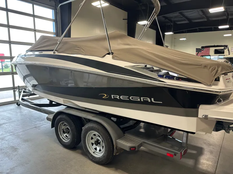 Slide: The Image of Regal 2300 Bowrider 2010 - 2